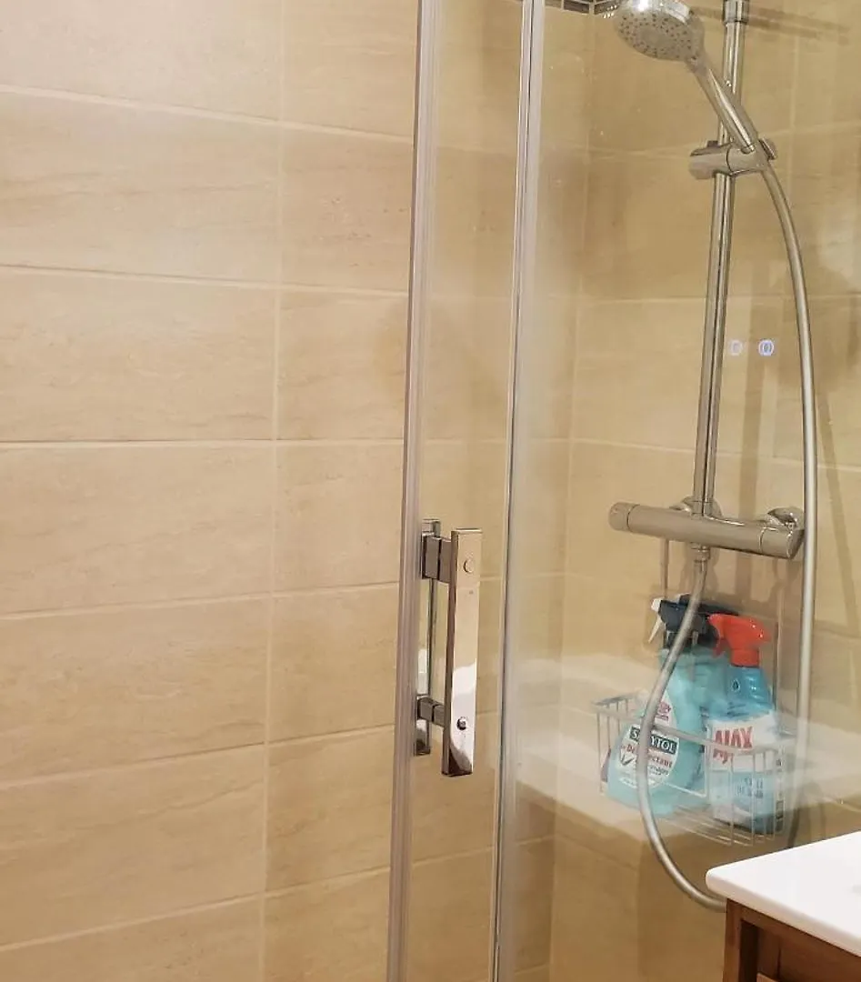 Le Capitole Vue Mer Studio Cabine 27M2 Les Pieds Dans Leau 2 Adultes 2 Enfants Clim Et Garage Frejus Apartment