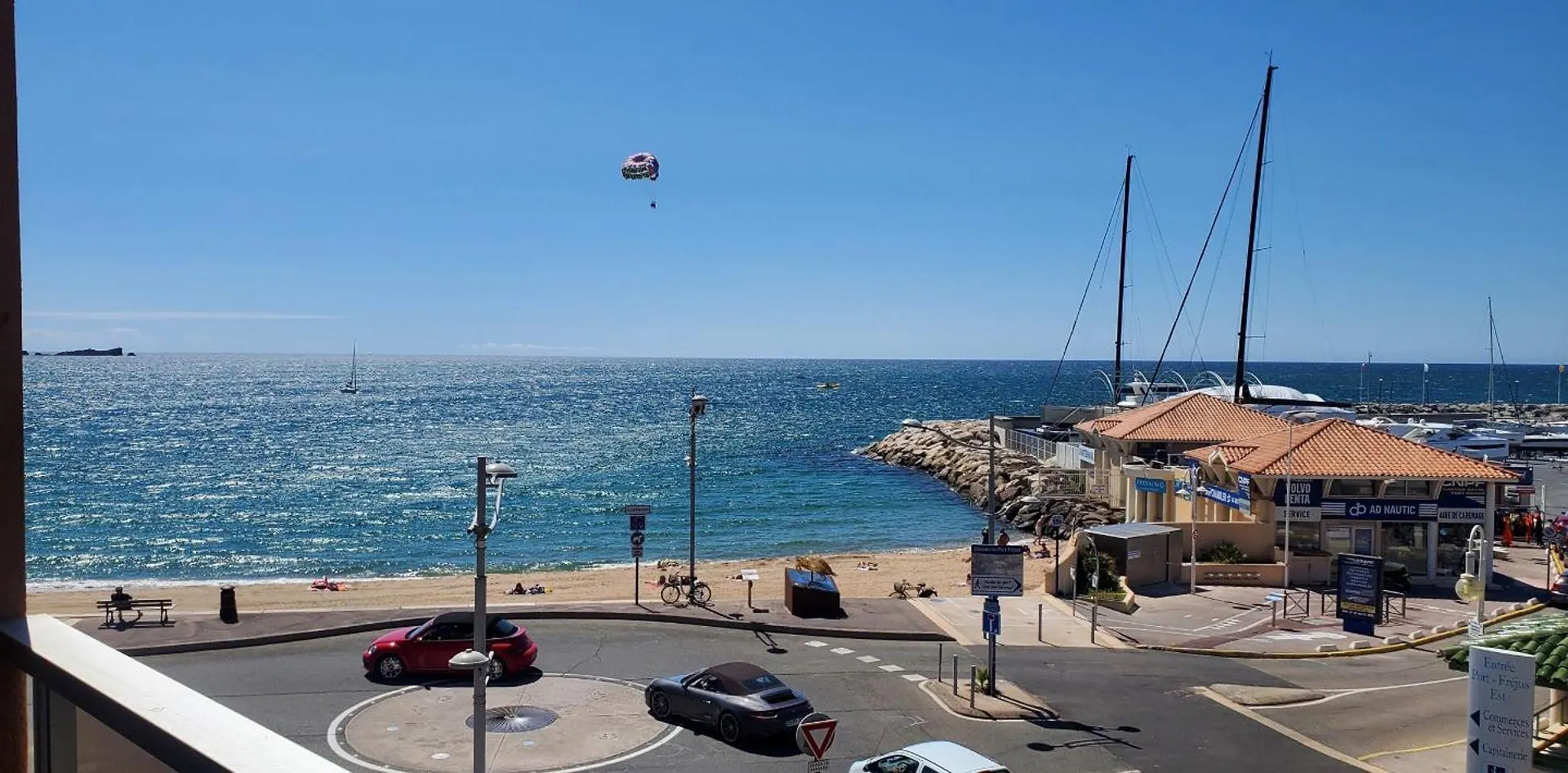 Le Capitole Vue Mer Studio Cabine 27M2 Les Pieds Dans Leau 2 Adultes 2 Enfants Clim Et Garage contacts